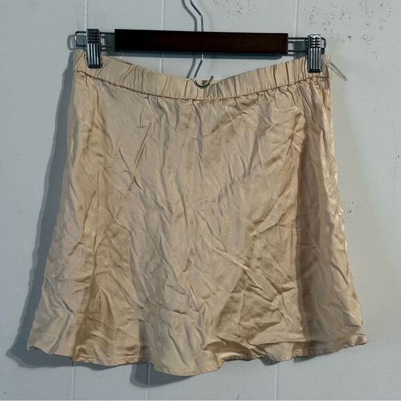 Zara Cream Mini Skirt - Picture 2 of 4